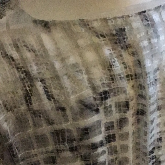 Dressy blouse - Picture 3 of 6